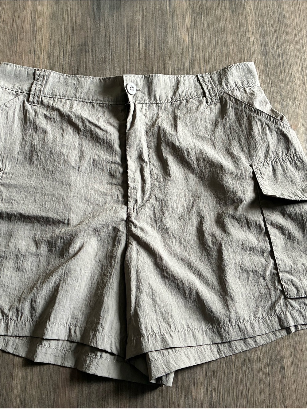 Women’s Casual Cargo Shorts in Light Gray